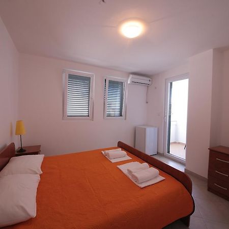 Guest House Zenovic Petrovac Exterior foto