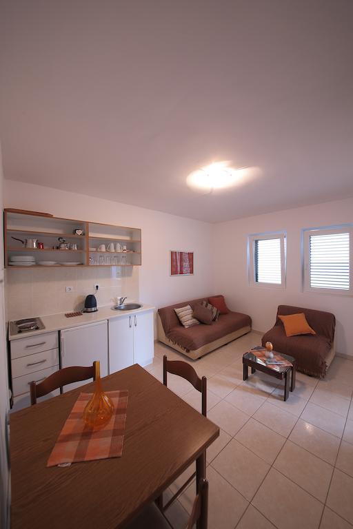 Guest House Zenovic Petrovac Habitación foto