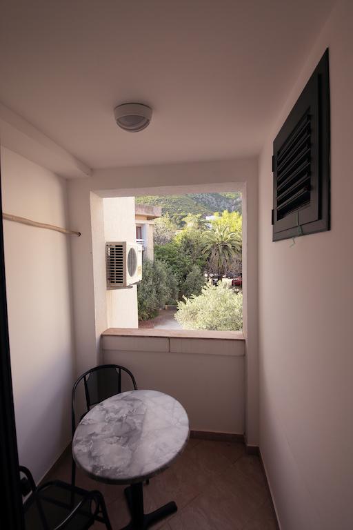 Guest House Zenovic Petrovac Exterior foto