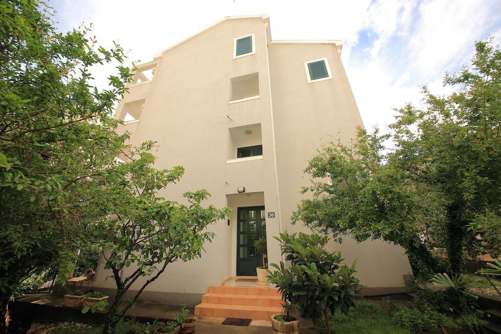 Guest House Zenovic Petrovac Exterior foto